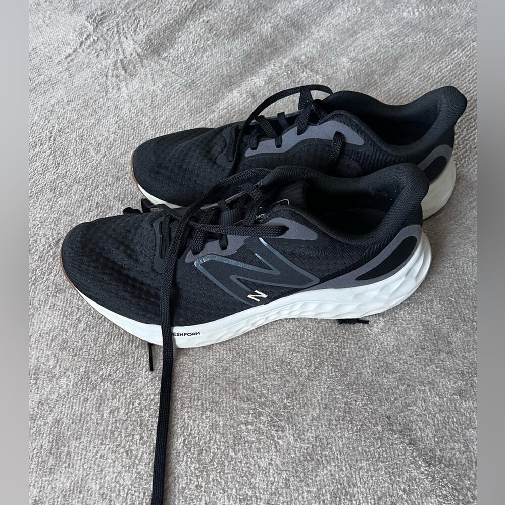 New Balance
Women's Fresh Foam Arishi v4 Running Sneakers
Pickleball - Picture 2 of 7